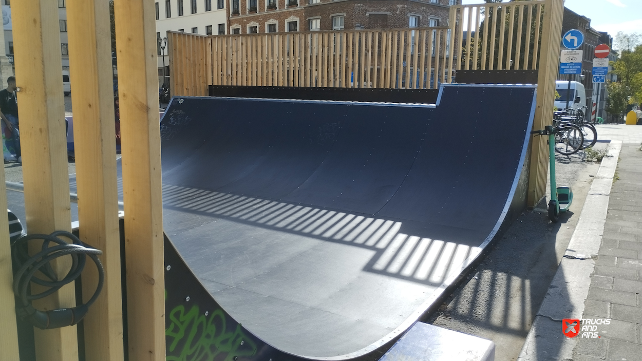 Place de la Chapelle skatepark